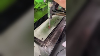 Máquina de soldadura láser de haz anular para soldadura de pernos